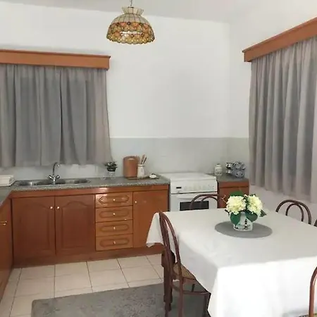 Konstantina Villa *